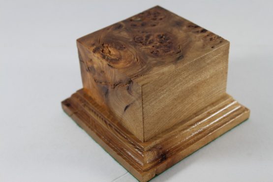 Solid Oak large Square Plinth with Burr Figuring 90mm x 90mm x 55mm High